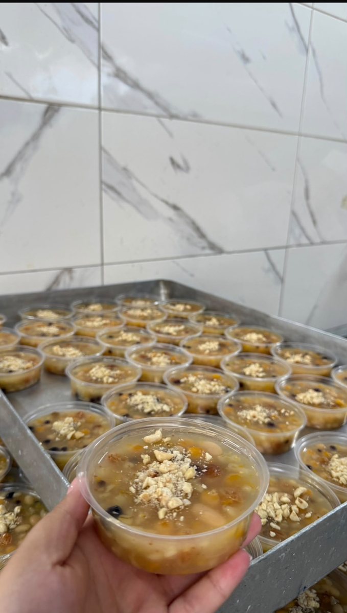 150 gram şeffaf kapaklı paketli aşure porsiyonu